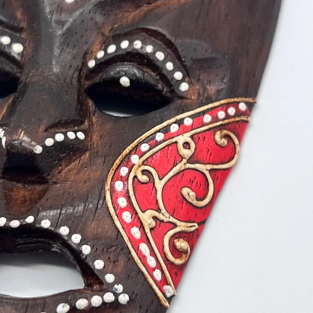 Tiki Mask Hand Carved & Painted Wood Brown Red White Dot‎ Tribal Indonesia Art